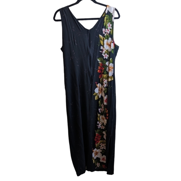 Maxi summer dress size XL.  Beautiful pattern of Hawaiin flowers on left… - Picture 2 of 7